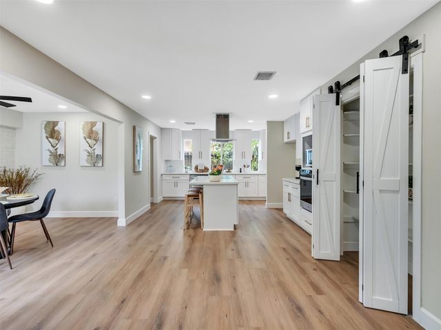 1023 Cragmore Drive, Seabrook, TX 77586