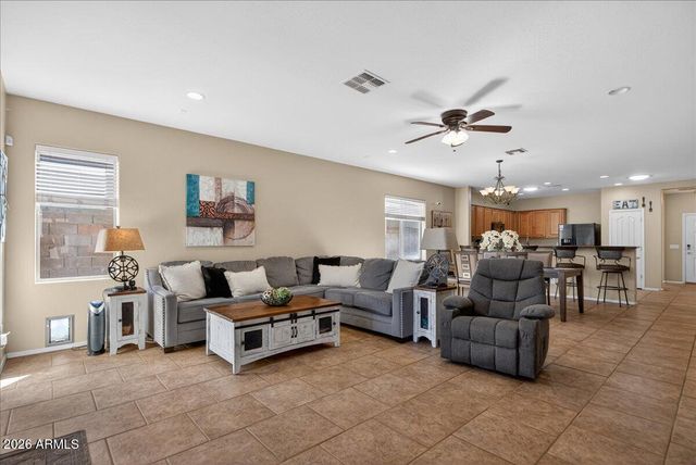 3740 E JAGUAR Avenue, Gilbert, AZ 85298