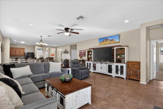 3740 E JAGUAR Avenue, Gilbert, AZ 85298