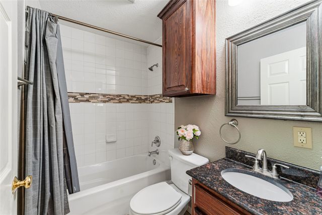 705 N Washington Street, Farmersville, TX 75442