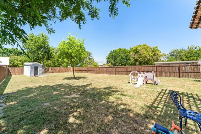 705 N Washington Street, Farmersville, TX 75442