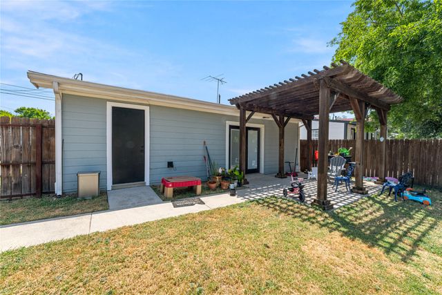 705 N Washington Street, Farmersville, TX 75442