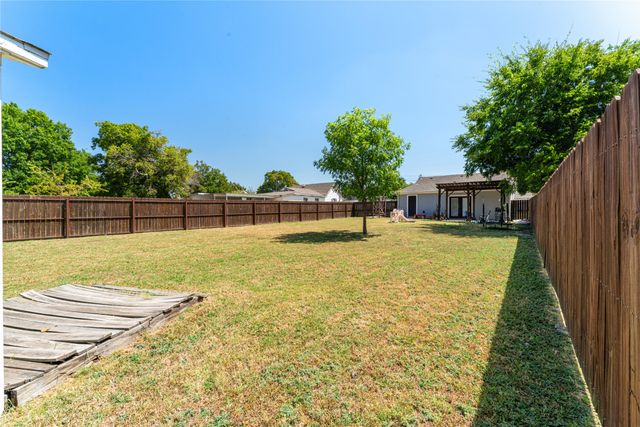 705 N Washington Street, Farmersville, TX 75442