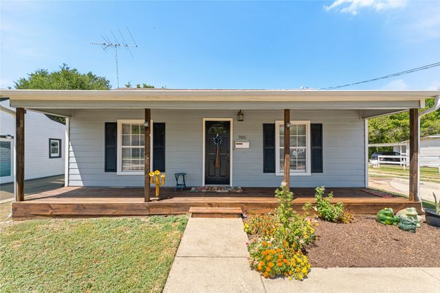 705 N Washington Street, Farmersville, TX 75442