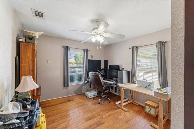 705 N Washington Street, Farmersville, TX 75442
