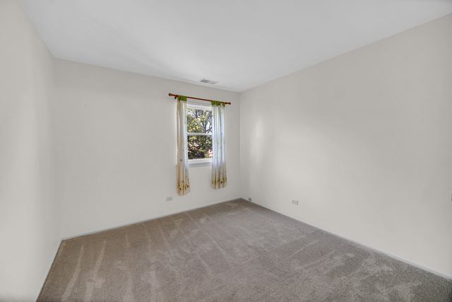 2403 Mallow Court Z2, Schaumburg, IL 60194