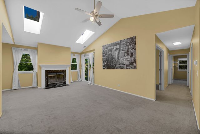 2403 Mallow Court Z2, Schaumburg, IL 60194