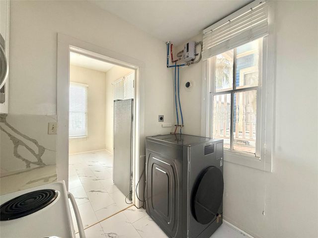 1427 Church Street 2, Galveston, TX 77550