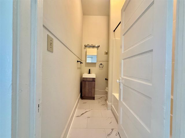 1427 Church Street 2, Galveston, TX 77550