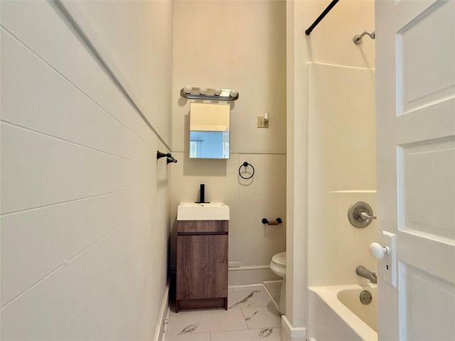 1427 Church Street 2, Galveston, TX 77550