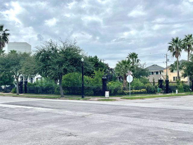 1427 Church Street 2, Galveston, TX 77550