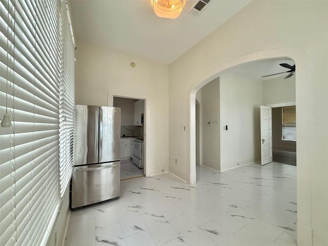 1427 Church Street 2, Galveston, TX 77550