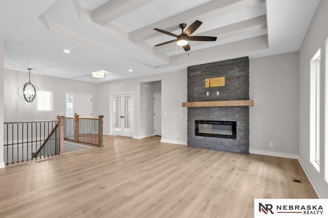 12351 Elk Ridge Circle, Papillion, NE 68046