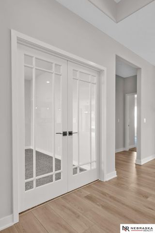 12351 Elk Ridge Circle, Papillion, NE 68046