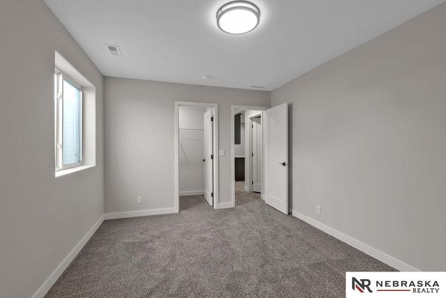 12351 Elk Ridge Circle, Papillion, NE 68046