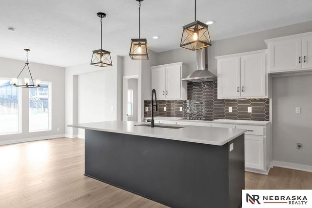 12351 Elk Ridge Circle, Papillion, NE 68046