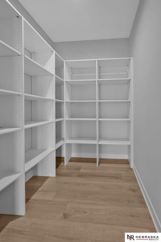 12351 Elk Ridge Circle, Papillion, NE 68046