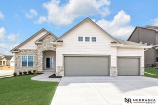 12351 Elk Ridge Circle, Papillion, NE 68046