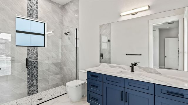 2133 CAPE CORAL PARKWAY W, Cape Coral, FL 33914