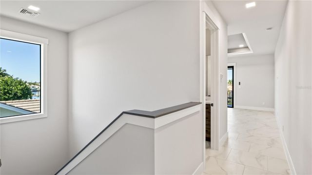 2133 CAPE CORAL PARKWAY W, Cape Coral, FL 33914