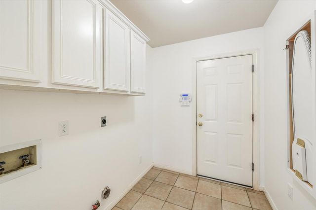 1626 WOODS BLVD, Round Rock, TX 78681