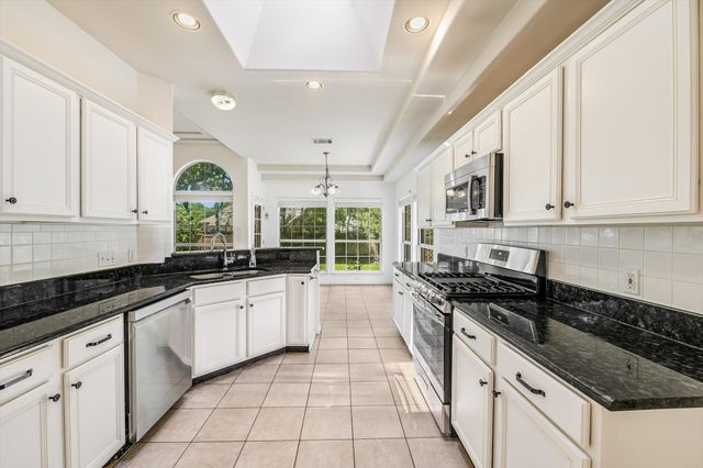 1626 WOODS BLVD, Round Rock, TX 78681