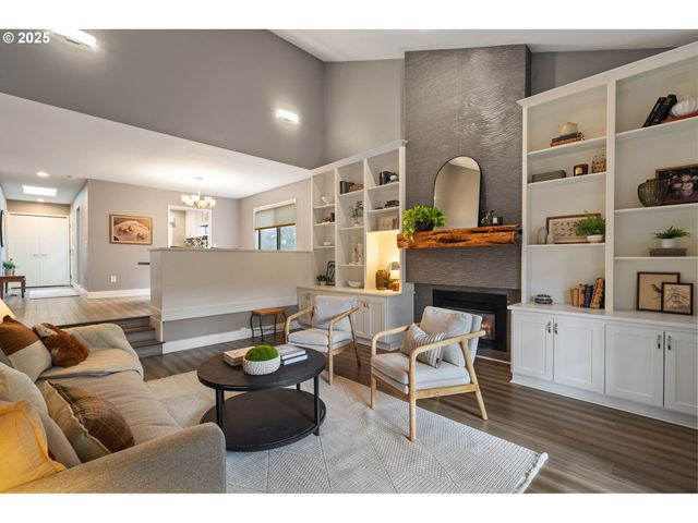 57 GREENRIDGE Ct, Lake Oswego, OR 97035