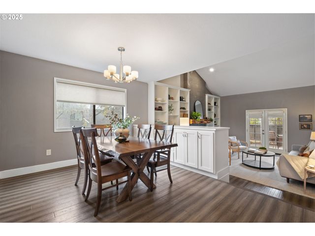 57 GREENRIDGE Ct, Lake Oswego, OR 97035