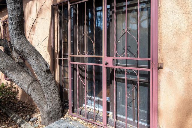 318 W Houghton, Santa Fe, NM 87505