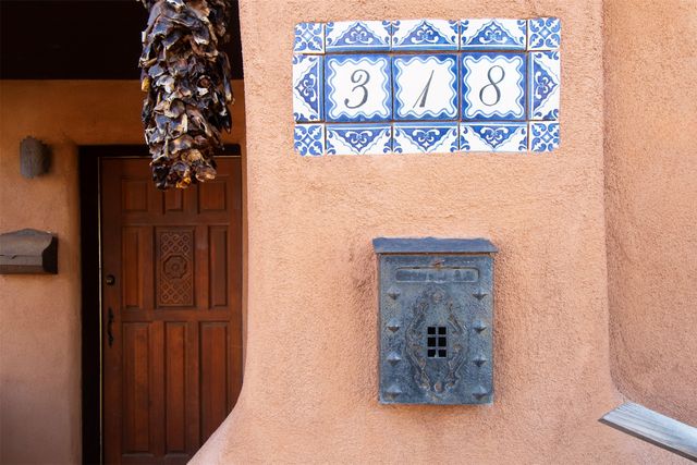 318 W Houghton, Santa Fe, NM 87505