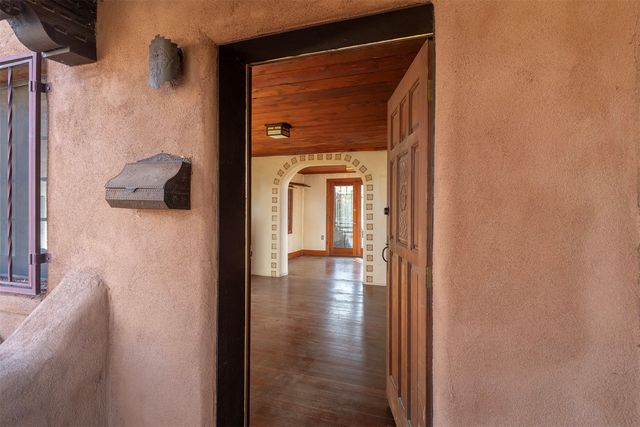 318 W Houghton, Santa Fe, NM 87505