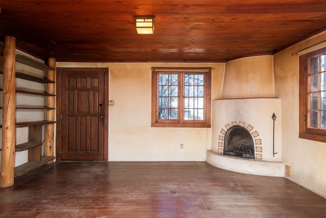 318 W Houghton, Santa Fe, NM 87505