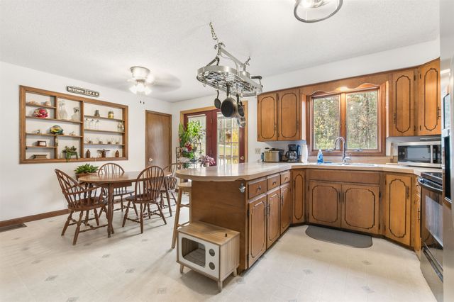 2016 Hinman Settler Road, Derby, VT 05829