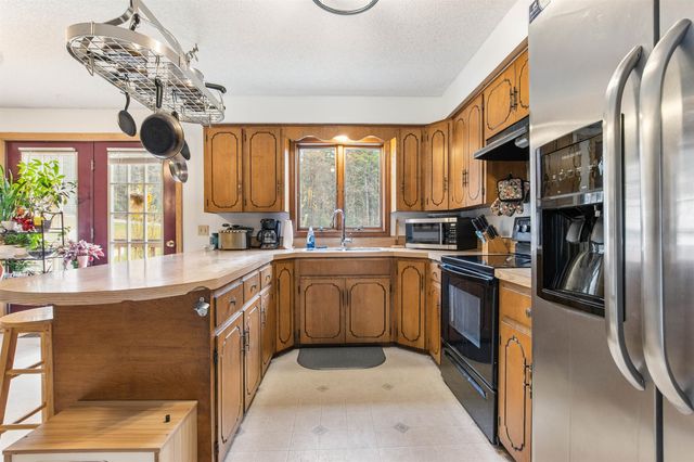 2016 Hinman Settler Road, Derby, VT 05829