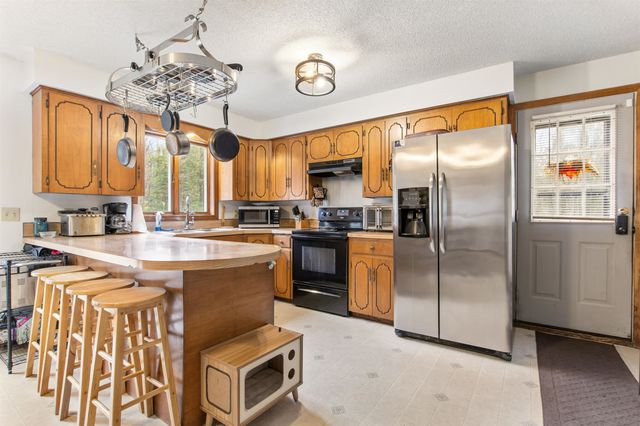 2016 Hinman Settler Road, Derby, VT 05829