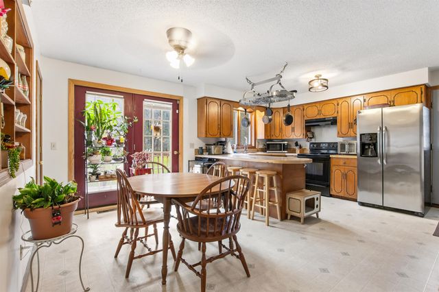 2016 Hinman Settler Road, Derby, VT 05829