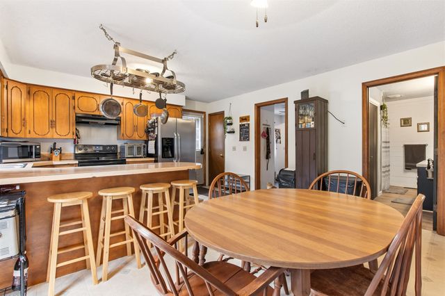 2016 Hinman Settler Road, Derby, VT 05829