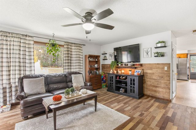 2016 Hinman Settler Road, Derby, VT 05829