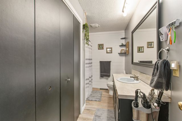 2016 Hinman Settler Road, Derby, VT 05829