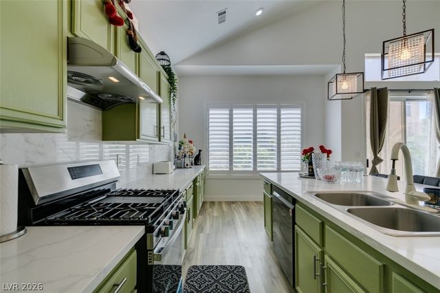 292 White Bluffs Street, Las Vegas, NV 89148