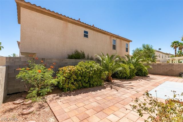 292 White Bluffs Street, Las Vegas, NV 89148