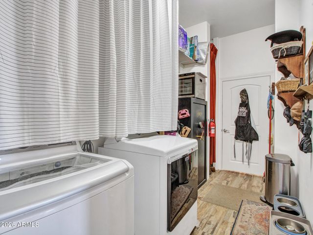 25516 W HUNTER Drive, Wittmann, AZ 85361