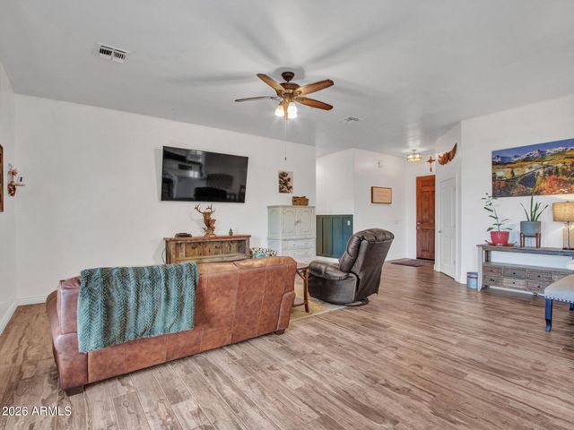 25516 W HUNTER Drive, Wittmann, AZ 85361