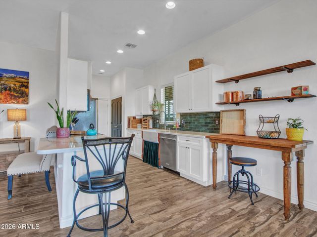 25516 W HUNTER Drive, Wittmann, AZ 85361