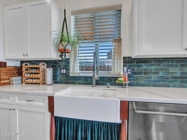 25516 W HUNTER Drive, Wittmann, AZ 85361