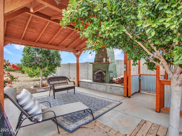 25516 W HUNTER Drive, Wittmann, AZ 85361