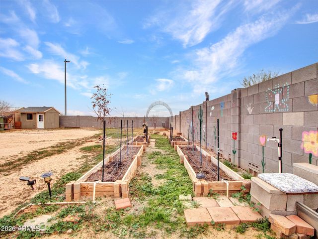 25516 W HUNTER Drive, Wittmann, AZ 85361