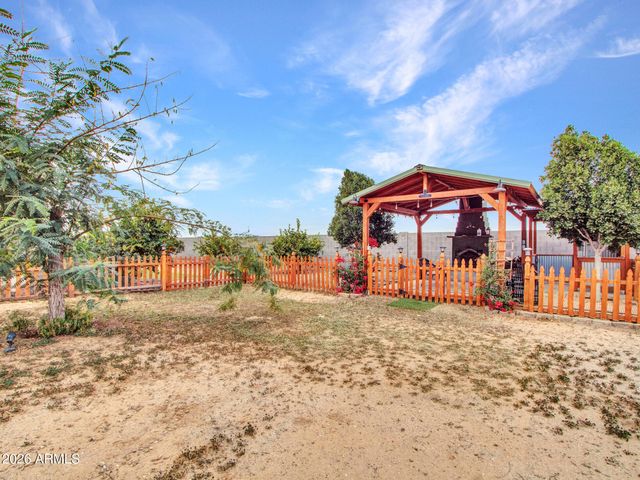 25516 W HUNTER Drive, Wittmann, AZ 85361