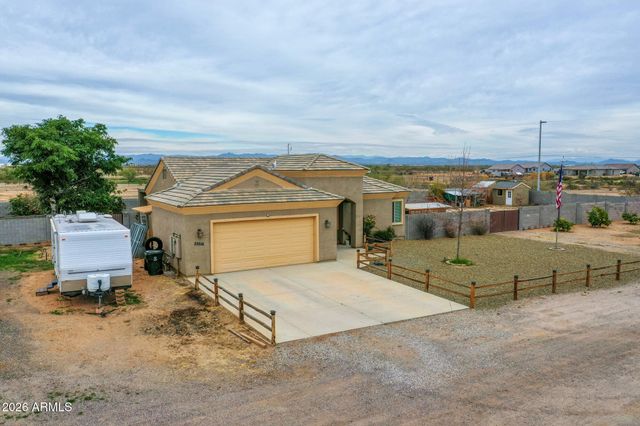 25516 W HUNTER Drive, Wittmann, AZ 85361