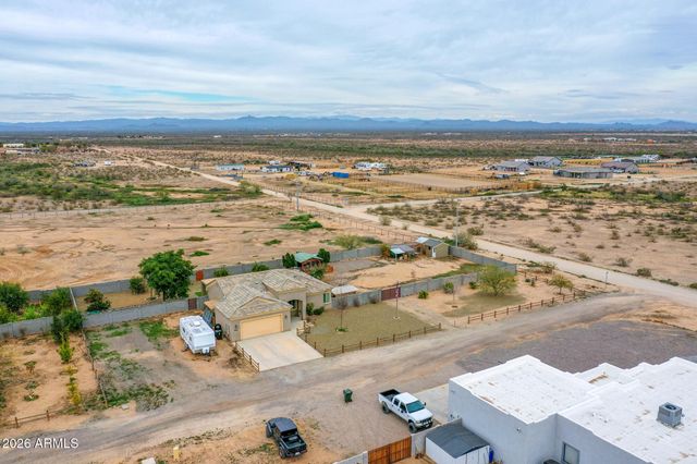 25516 W HUNTER Drive, Wittmann, AZ 85361
